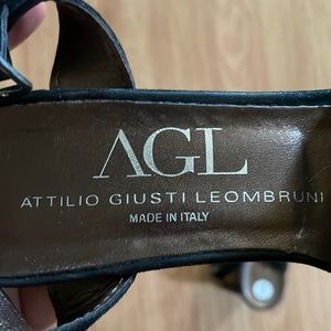 Attilio Giusti Leombruni - Women’s Black Strapped Wedges